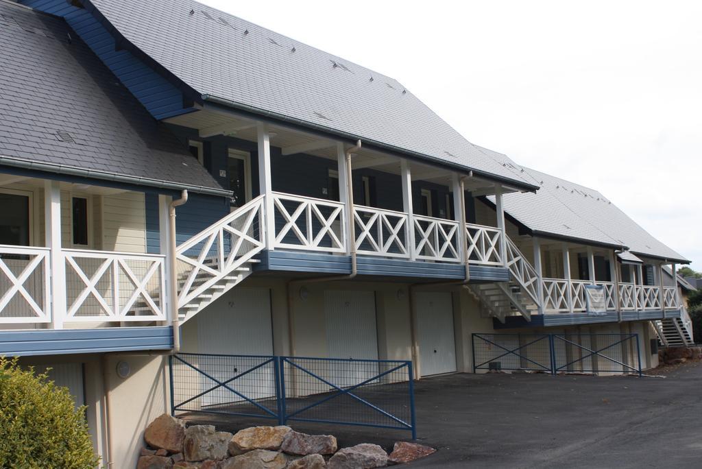 Contact hôtel - Motel Les Bleuets La Rivière-Saint-Sauveur Exterior foto