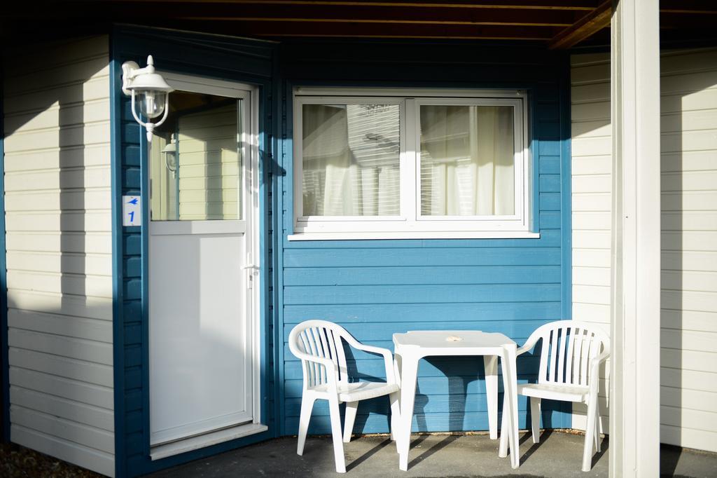 Contact hôtel - Motel Les Bleuets La Rivière-Saint-Sauveur Exterior foto
