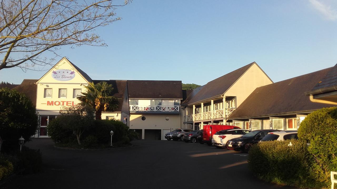 Contact hôtel - Motel Les Bleuets La Rivière-Saint-Sauveur Exterior foto